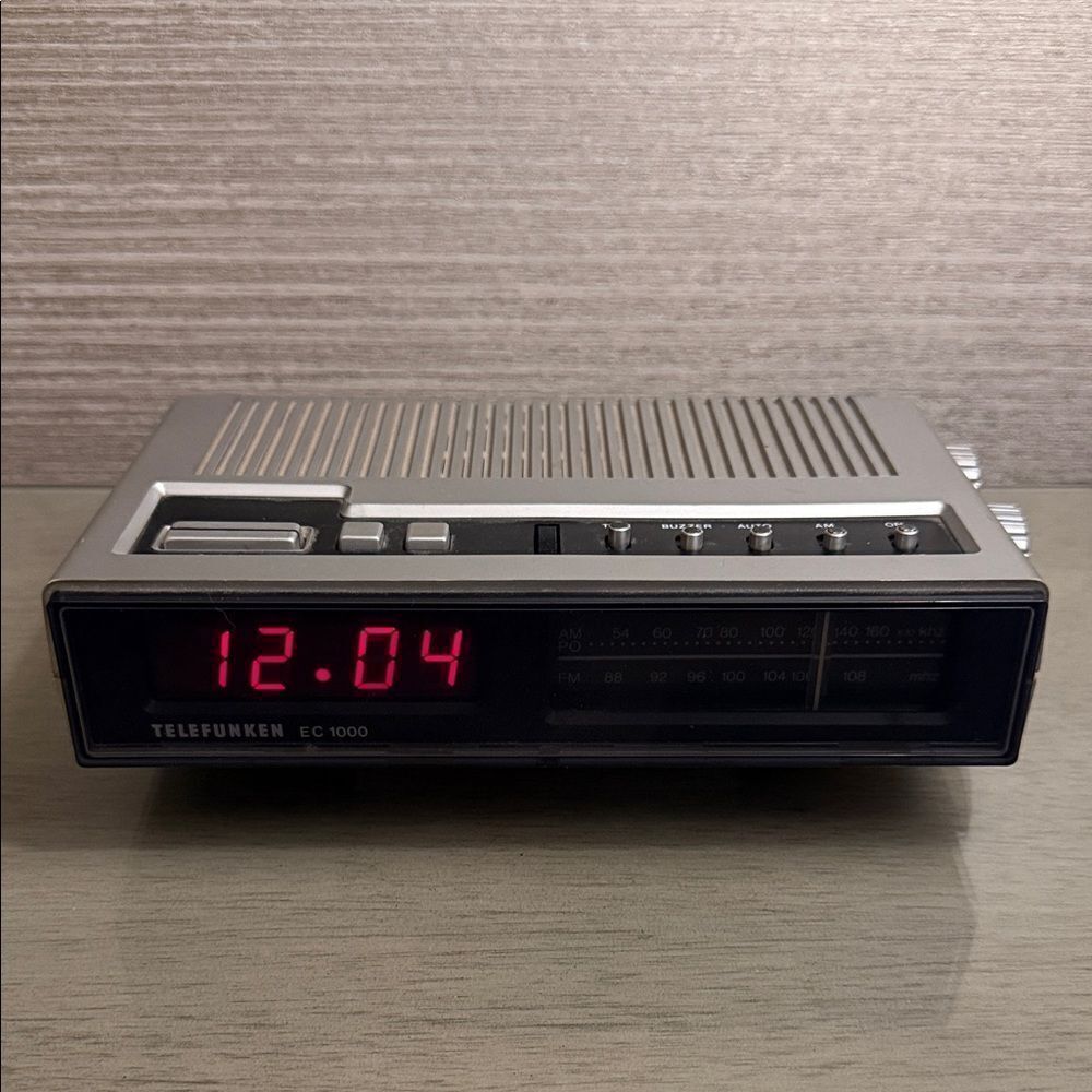 SCARCE RARE Telefunken EC 1000 Gray Clock Radio